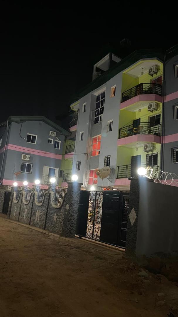 Residence P P M Odza Yaoundé Exterior foto